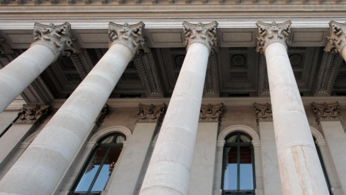 Federal Office building with columns