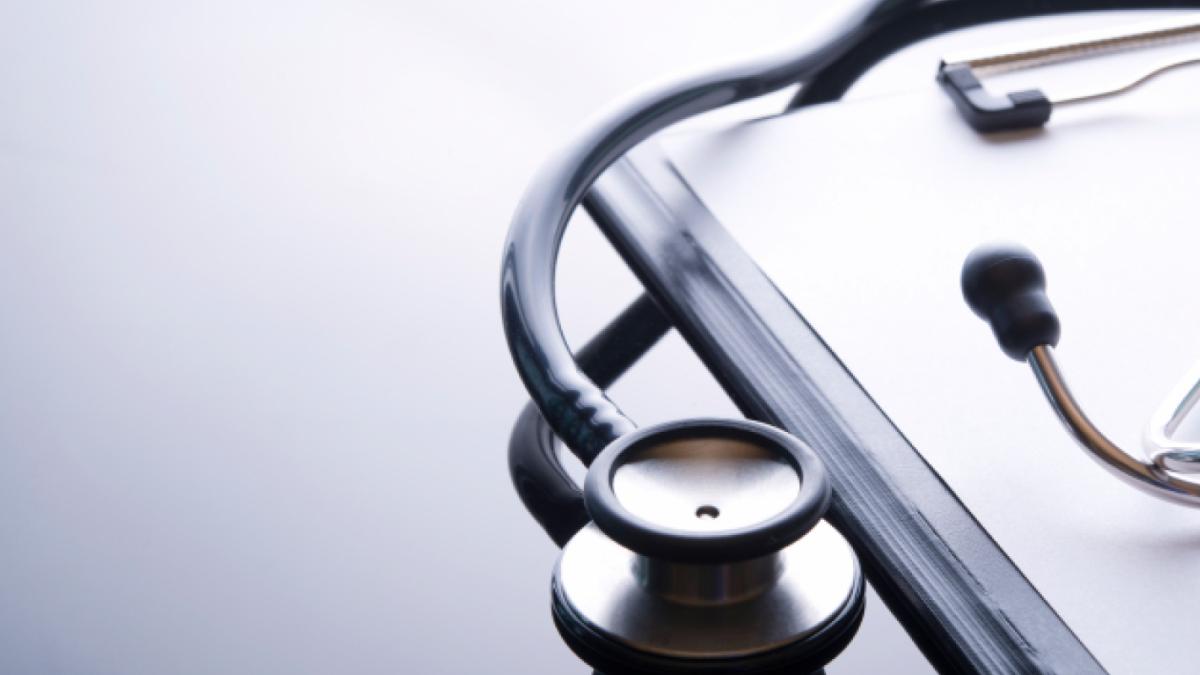 Stethescope on a clipboard