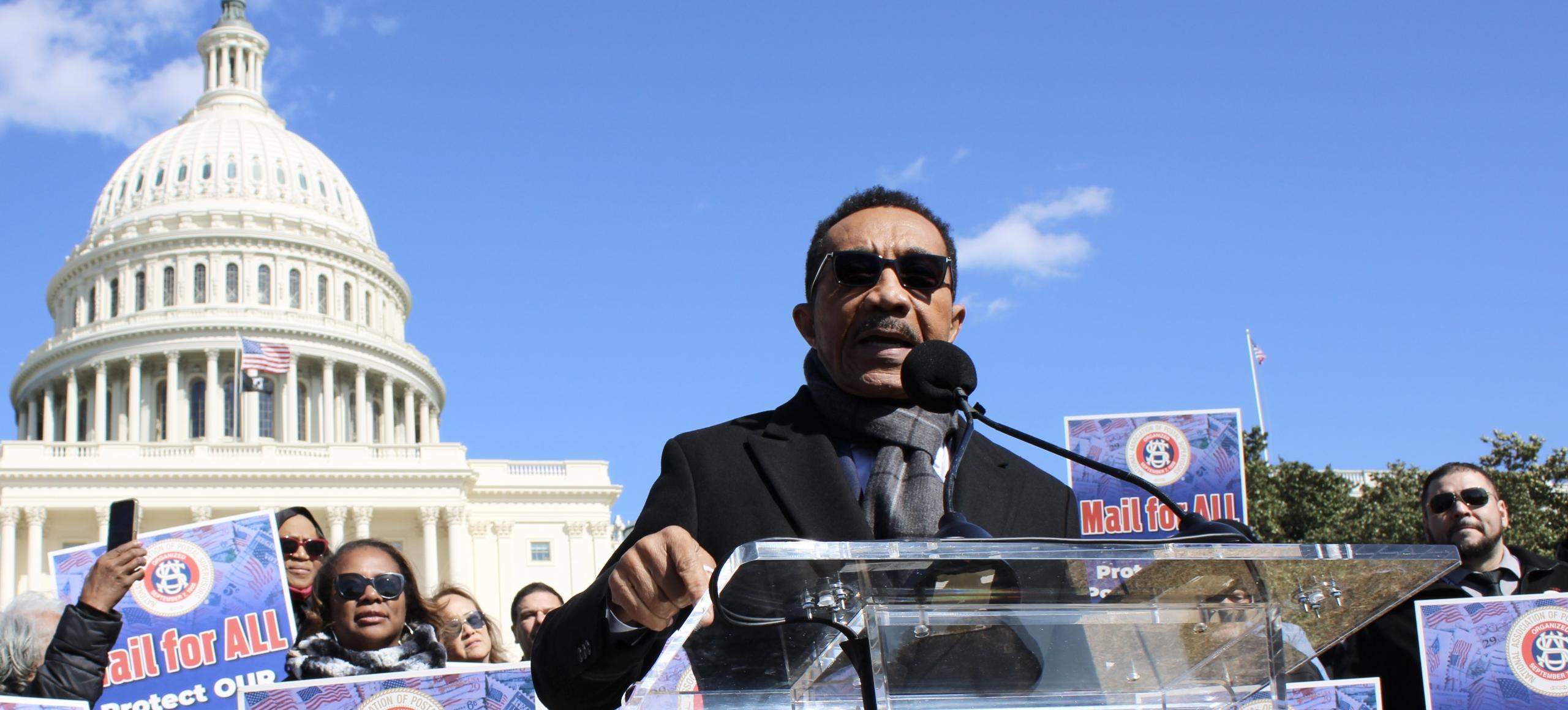 Rep. Mfume stands with national association of postal supervisors at rally to defend U.S. postal service